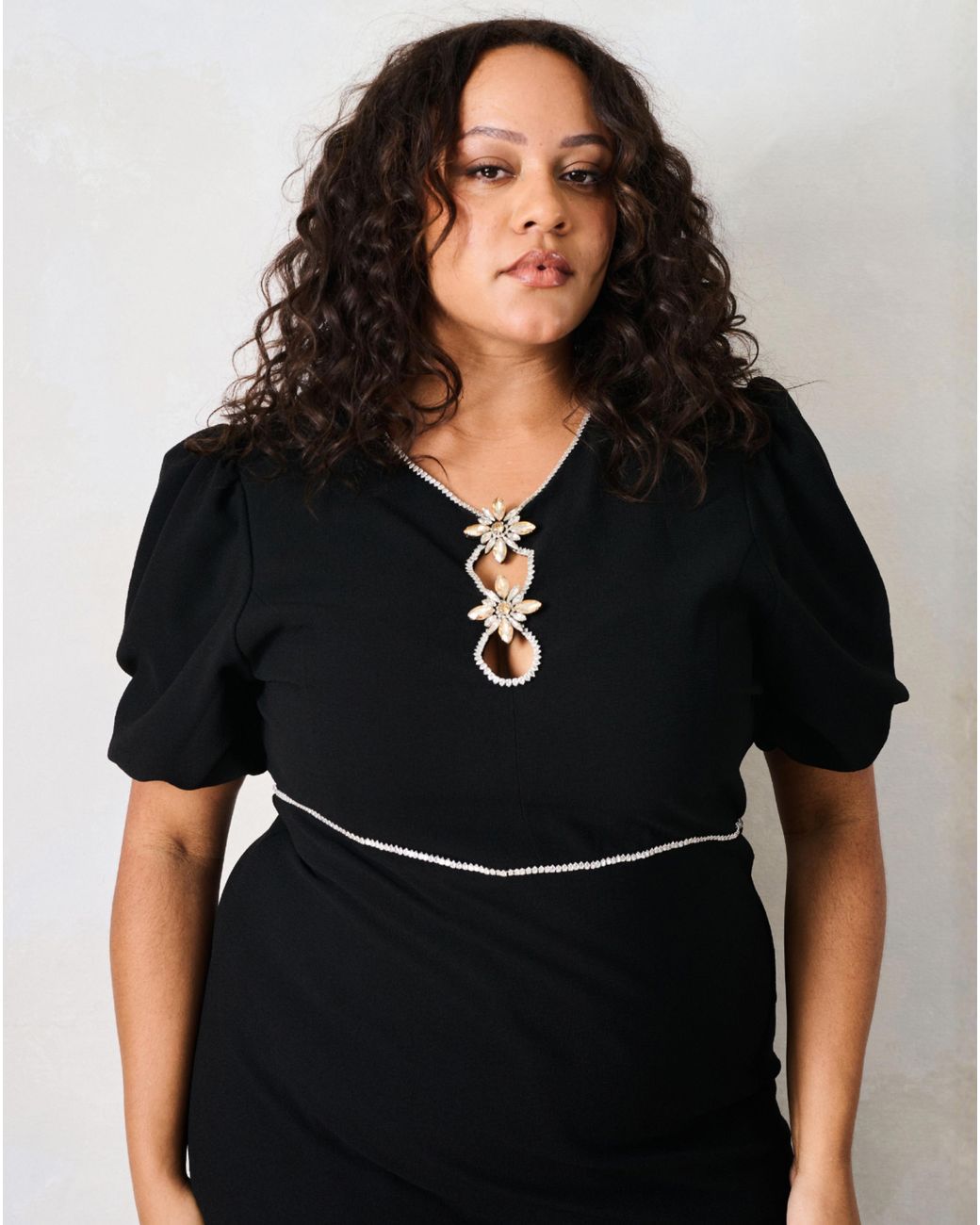 Hope & Ivy Black The Sutton Embellished Dress