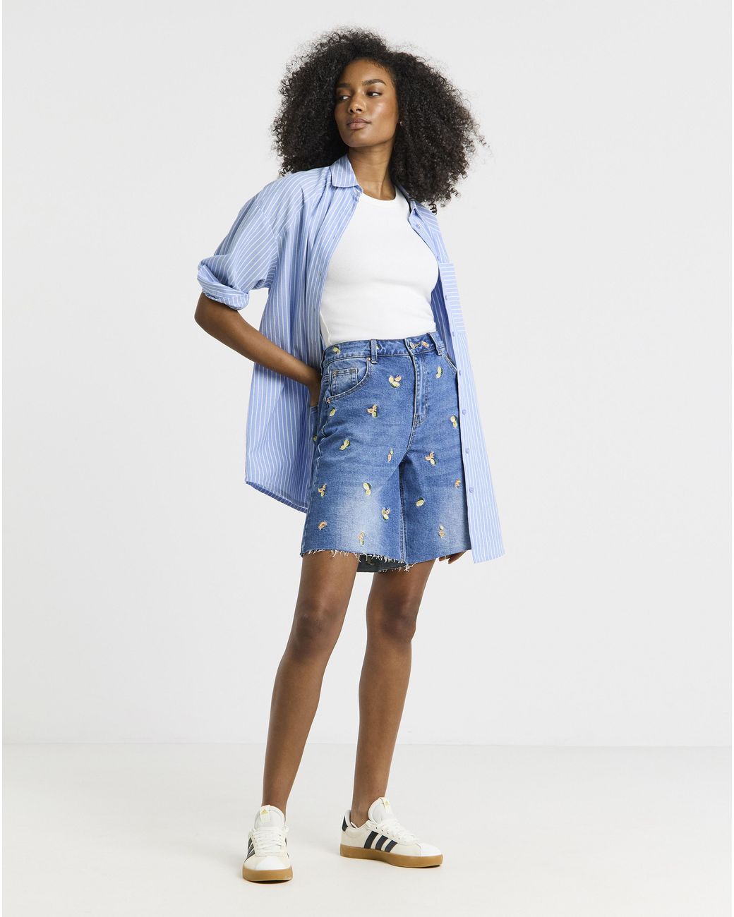 Simply Be Blue Fruit Bermuda Short