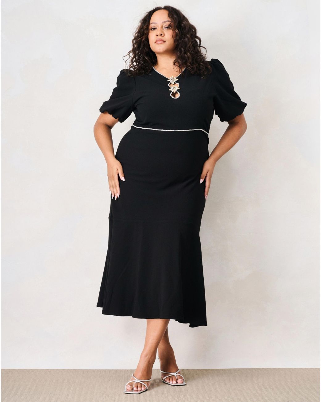 Hope & Ivy Black The Sutton Embellished Dress