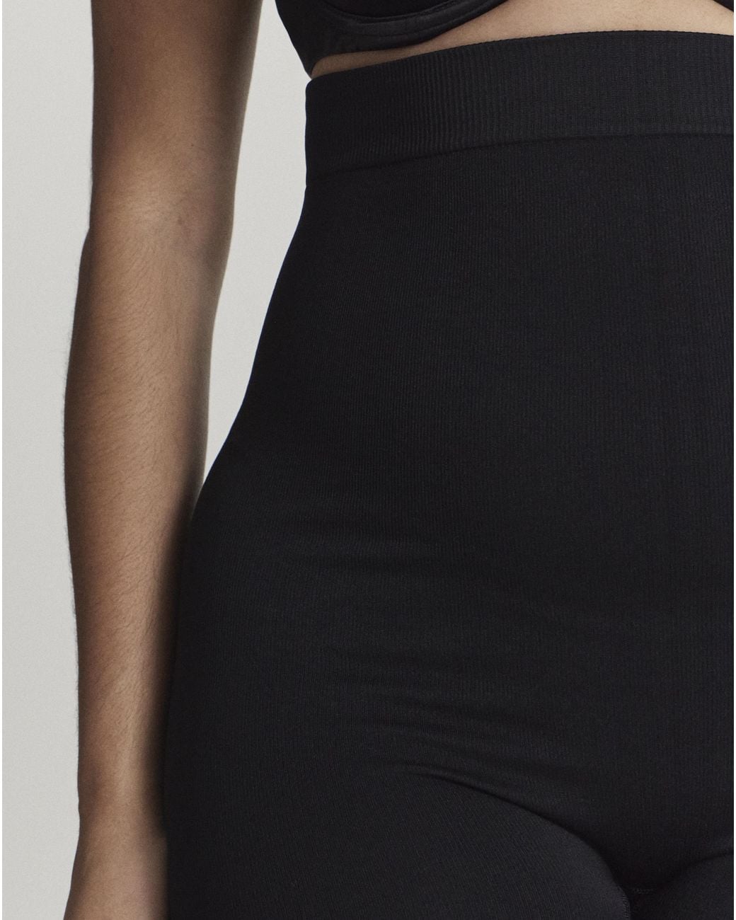 MAGISCULPT Black Seamfree Thighshaper Control Brief