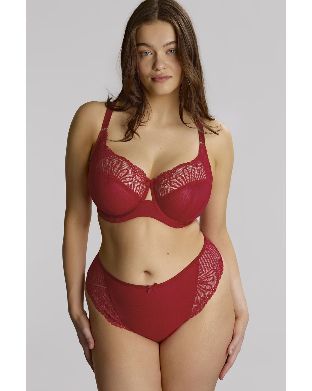 SCULPTRESSE Red Entice Full Cup