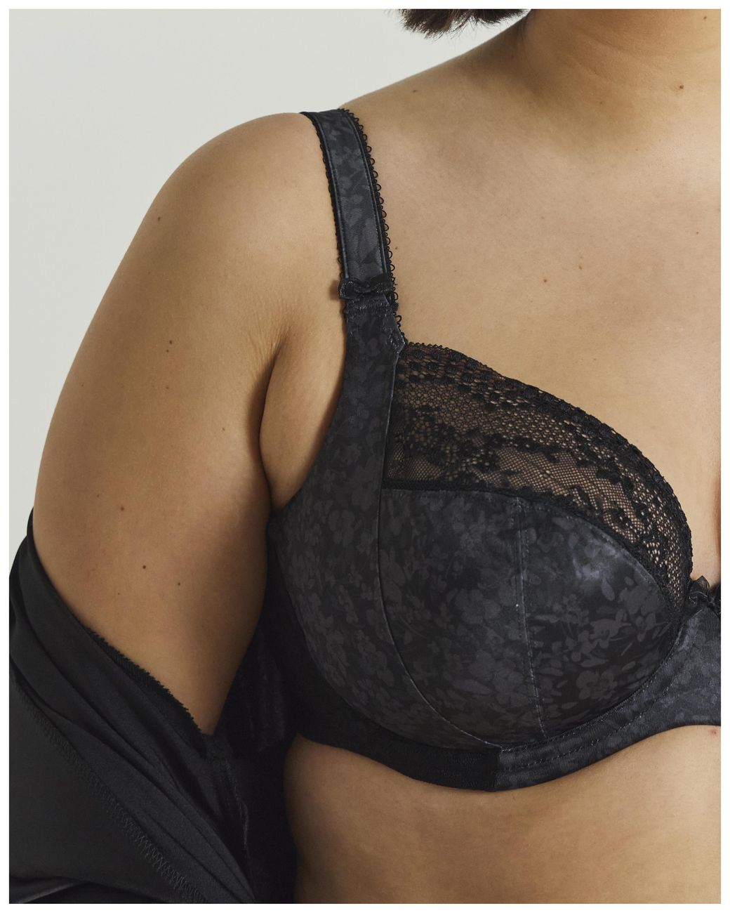 Elomi Black Lucie Plunge Wired Bra