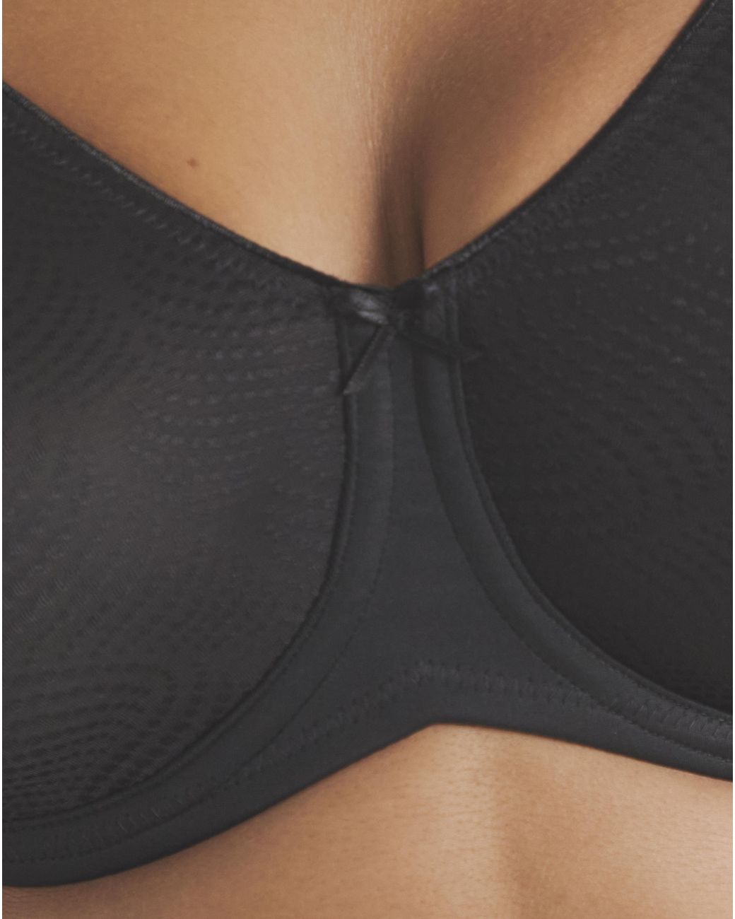 Triumph Black Essential Minimiser Bra