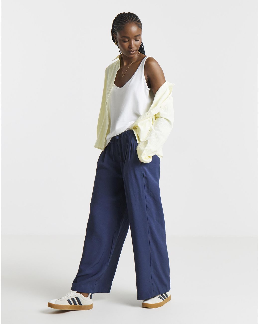 Simply Be White 2 Pack & Slouchy Vests