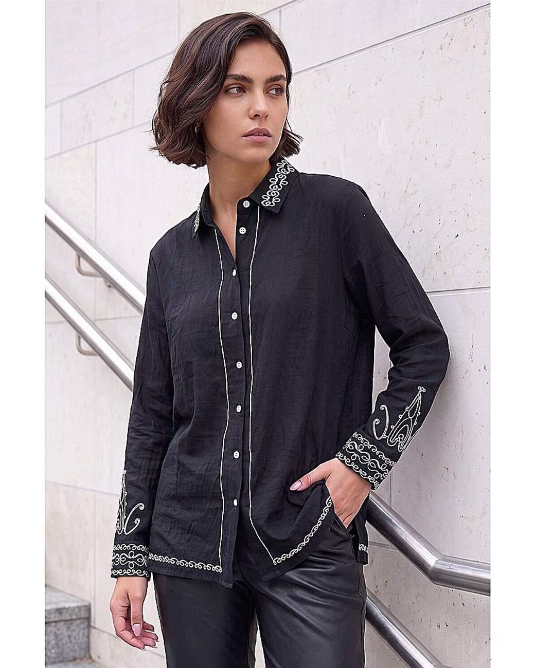 Roman Blue Roman Contrast Embroidered Collar Shirt