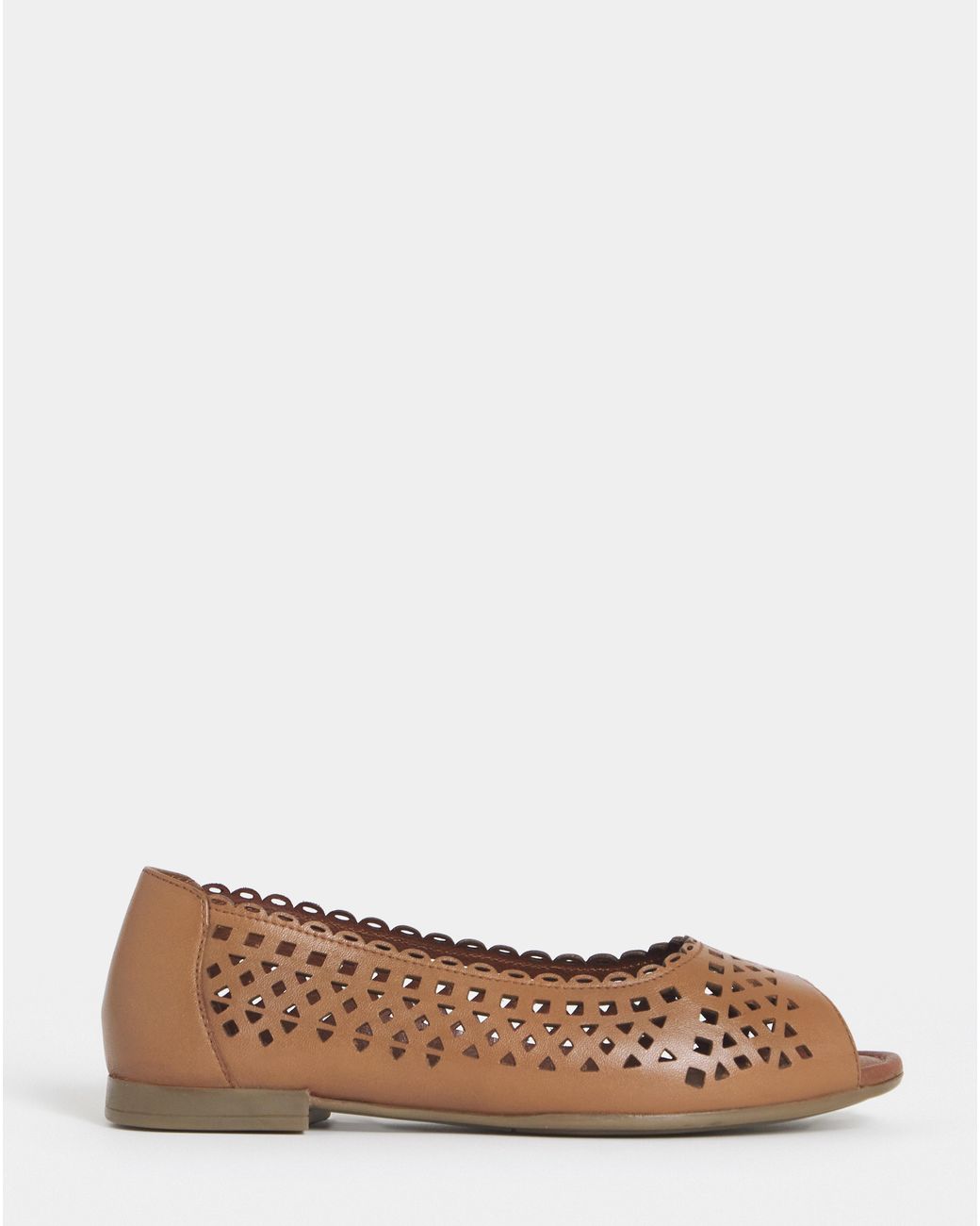 Heavenly Soles White Lasercut Peep Toe Shoe Ex Wide