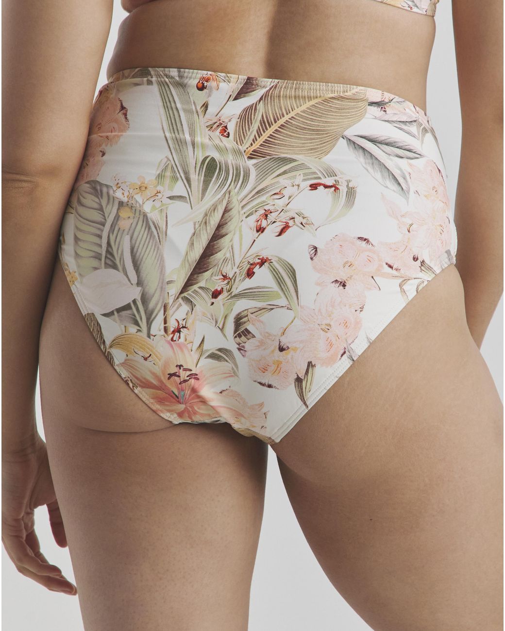 MAGISCULPT Natural Twist Front Bikini Brief