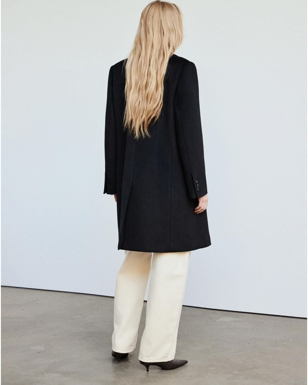 Mango White Coat Dali