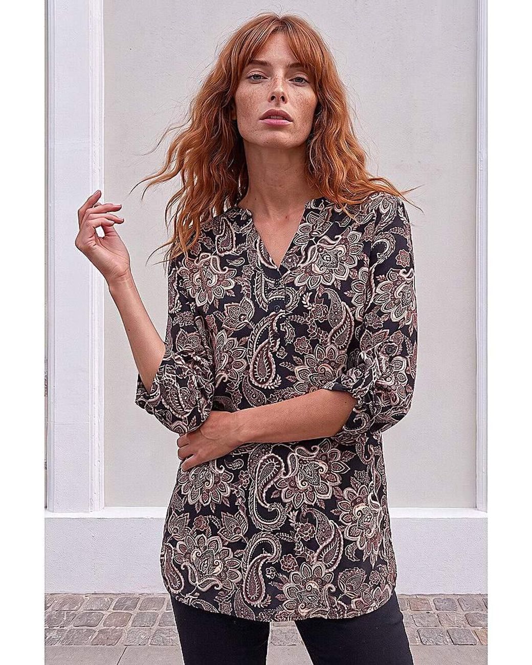 Roman Natural Roman Paisley Print V-Neck Stretch Shirt
