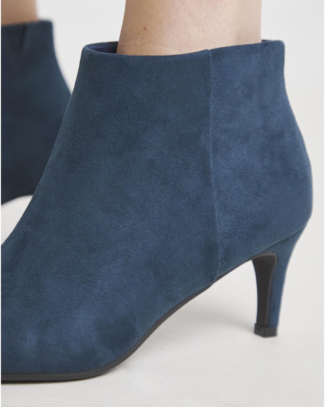JD Williams Blue Kitten Heel Pointed Toe Ankle Boot Eee