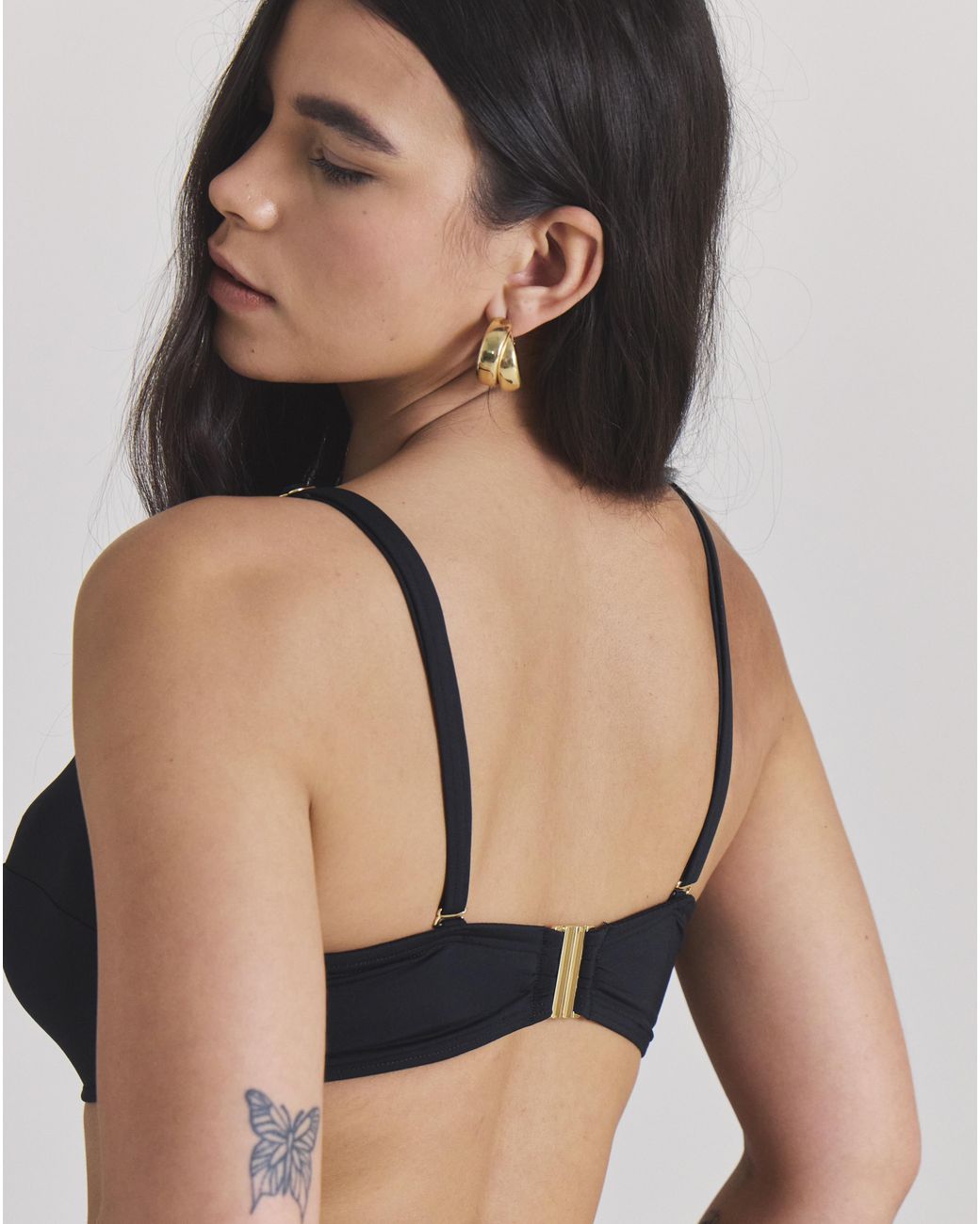 MAGISCULPT Black Twist Front Bikini Top