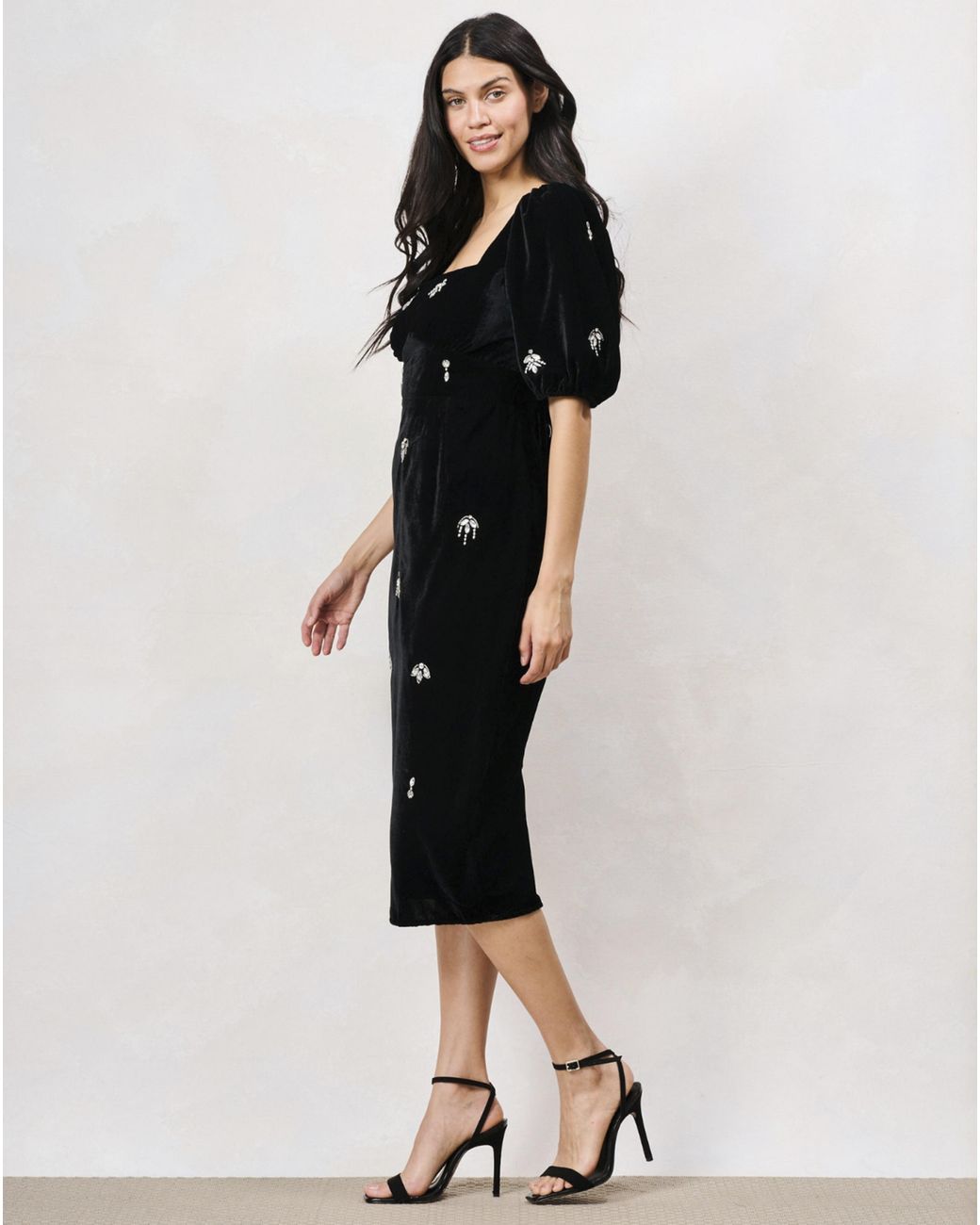 Hope & Ivy Black Bettina Embellish Dress