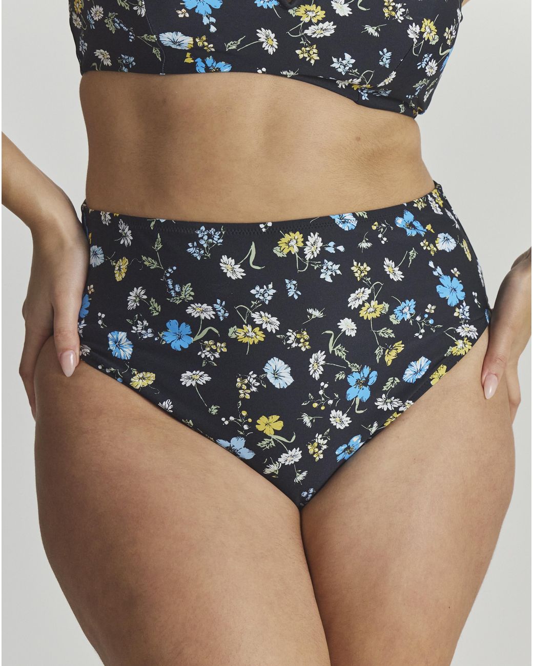 MAGISCULPT Multicolor High Leg Bikini Brief