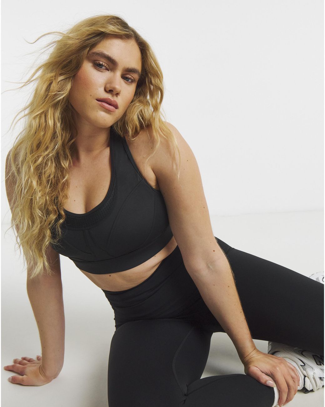 Sculpt Activewear Black Performance Sports Bra