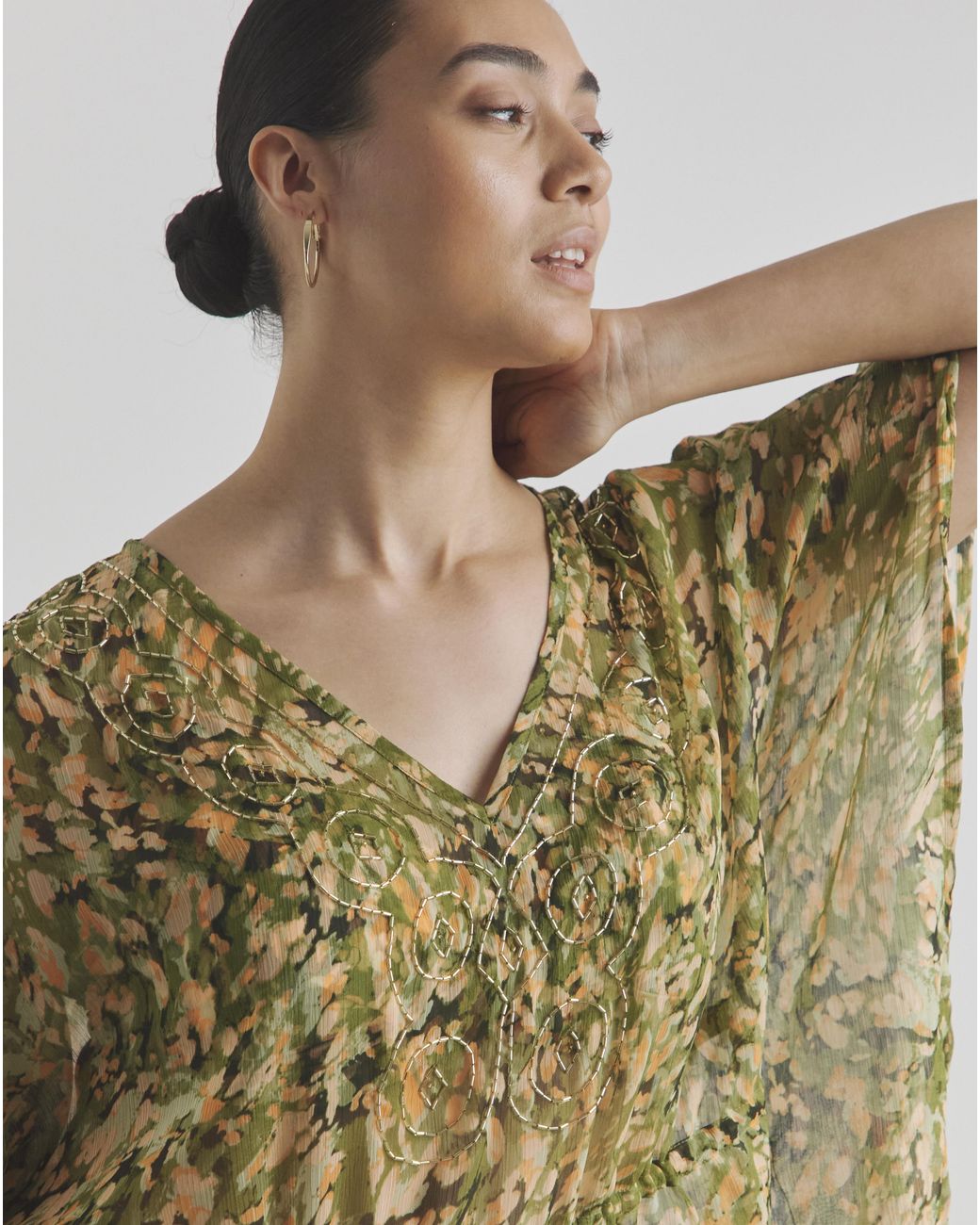 MAGISCULPT Multicolor Embellished Kaftan