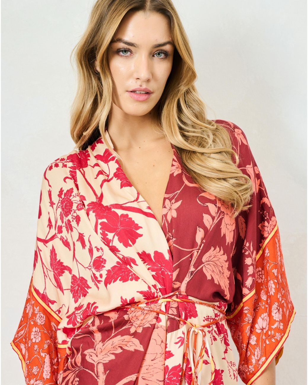 Hope & Ivy Red Salma Kimono Dress