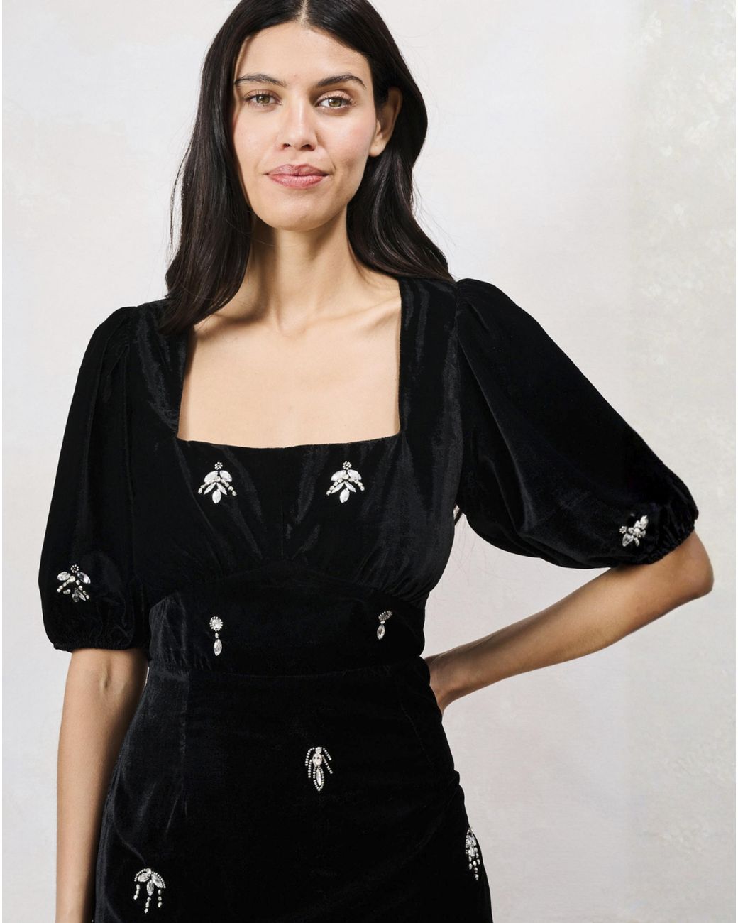 Hope & Ivy Black Bettina Embellish Dress