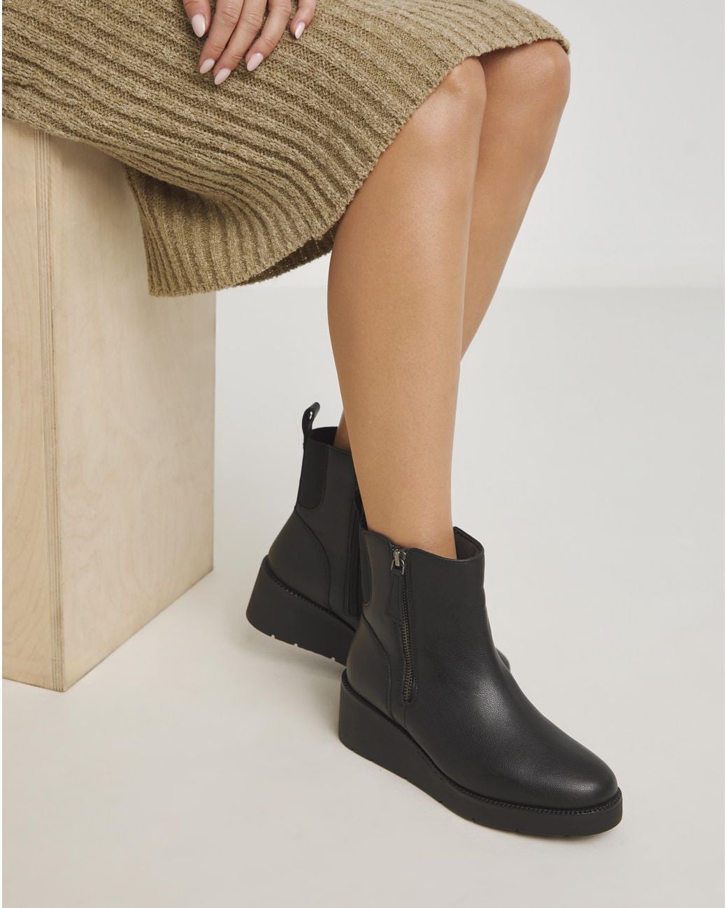 Simply Be Black Zip Detail Wedge Ankle Boot Wide