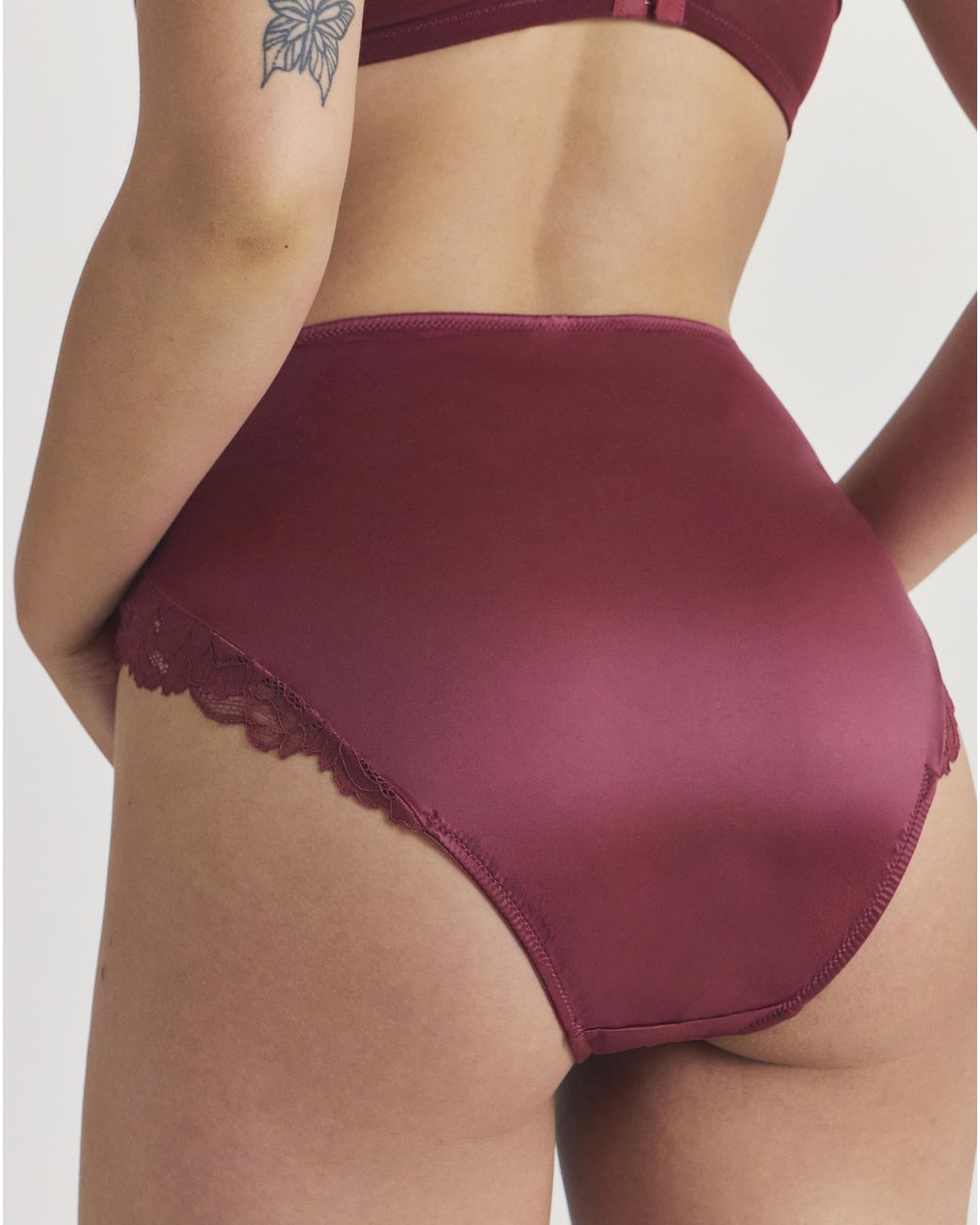 MAGISCULPT Red Magi Smoothing Knickers