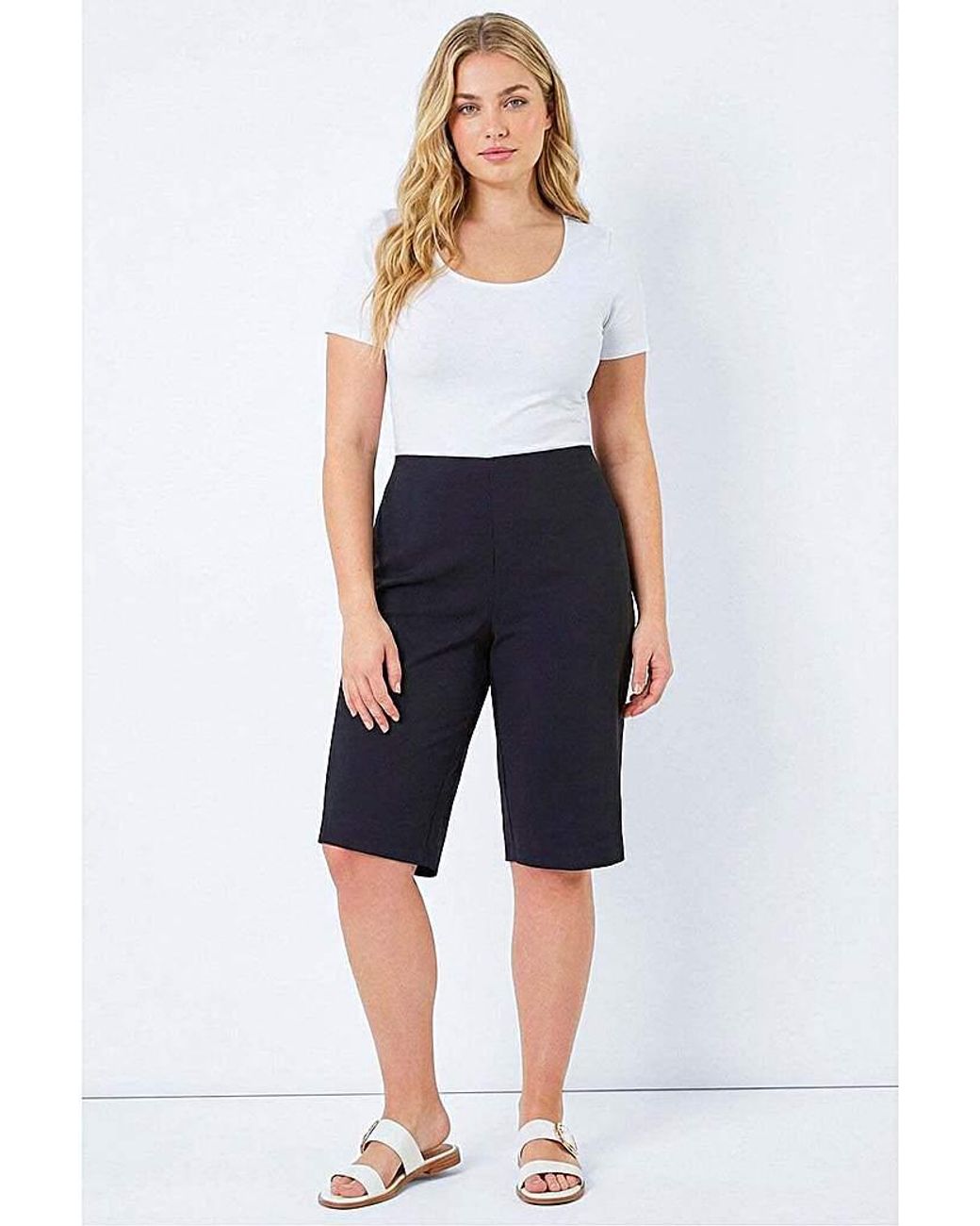 Roman Curve Blue Elastic Waist Knee Shorts