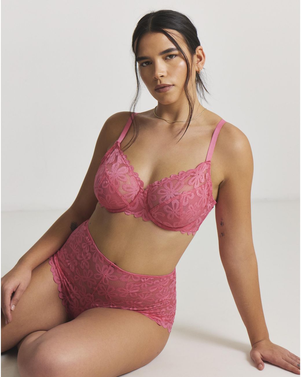 Pretty Secrets Red 2 Pack Daisy Lace Full Cup Bras