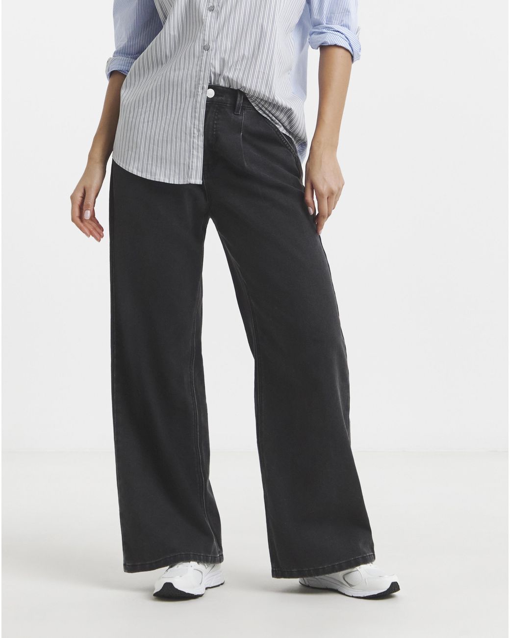 Simply Be Black Pleat Detail Wide Leg Jeans