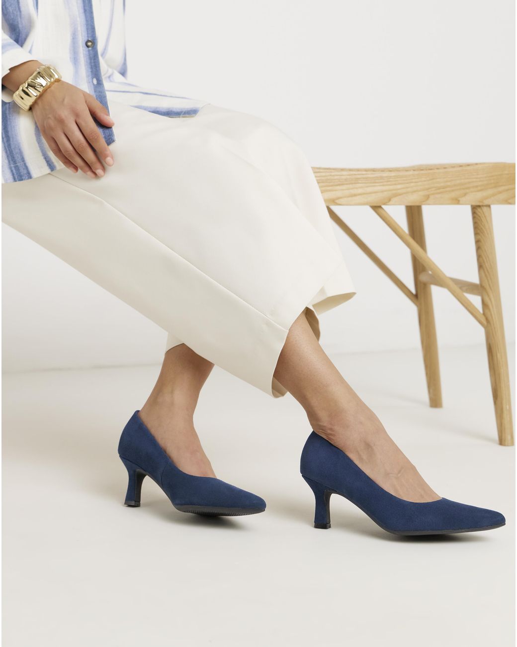 Heavenly Soles Blue Pointed Toe Kitten Heel Shoe Wide