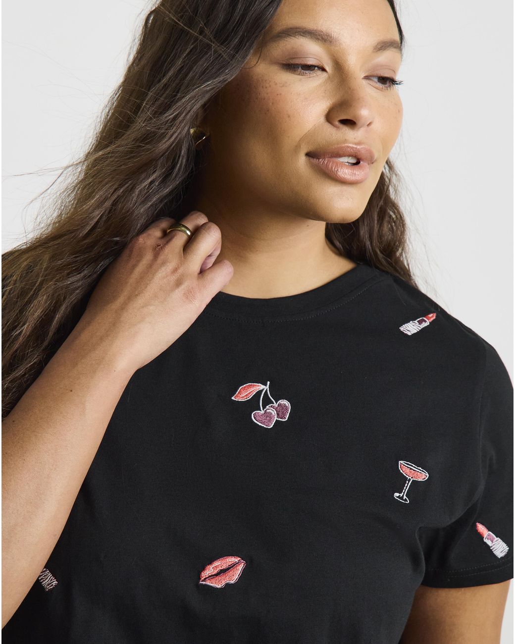 Simply Be Black Scattered Emb T-Shirt