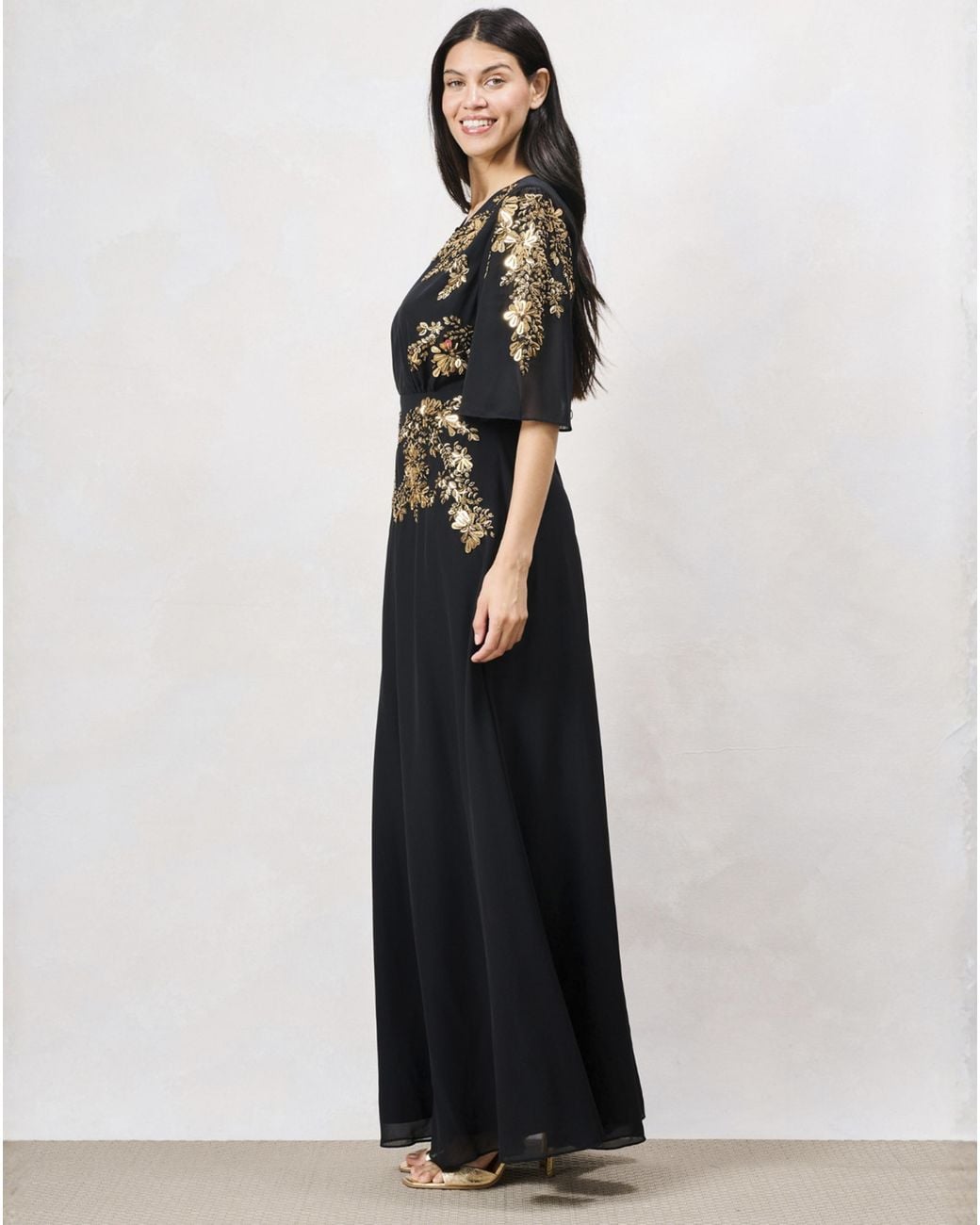 Hope & Ivy Black The Shay Embellished Dress