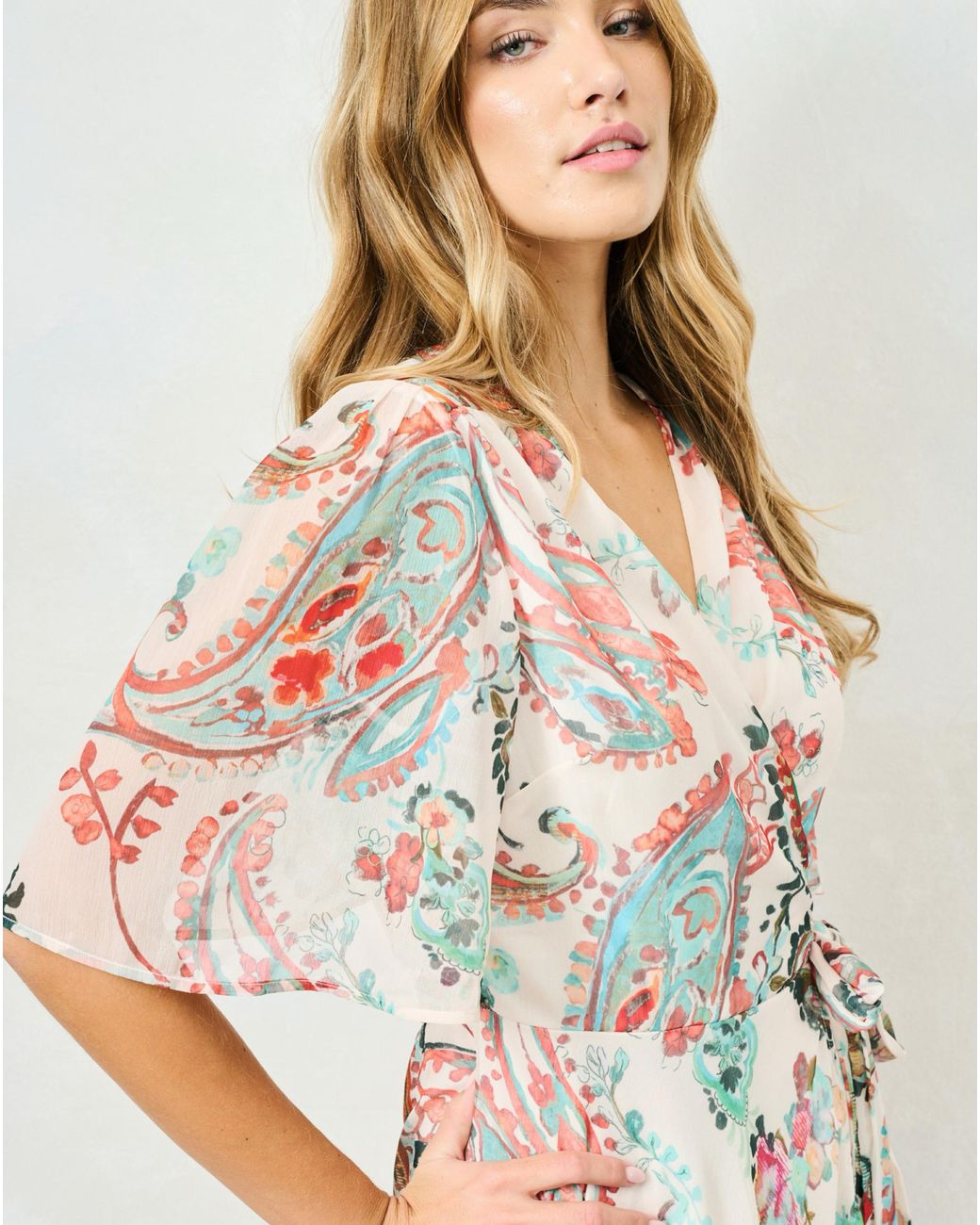 Hope & Ivy White Blanche Maxi Wrap Dress