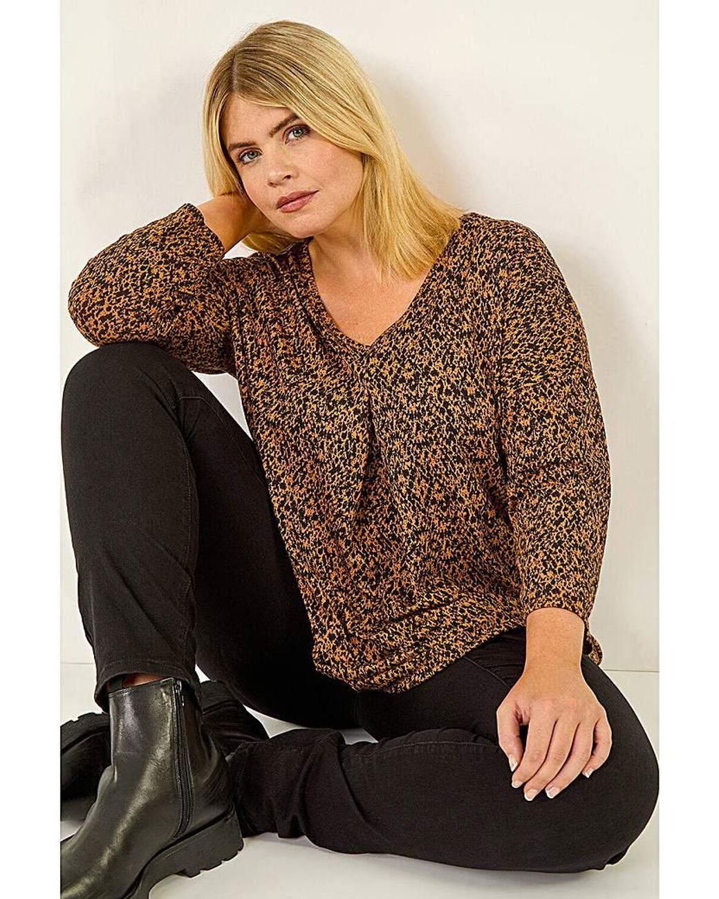 Roman Curve Black Spot Print V-Neck Tunic Top