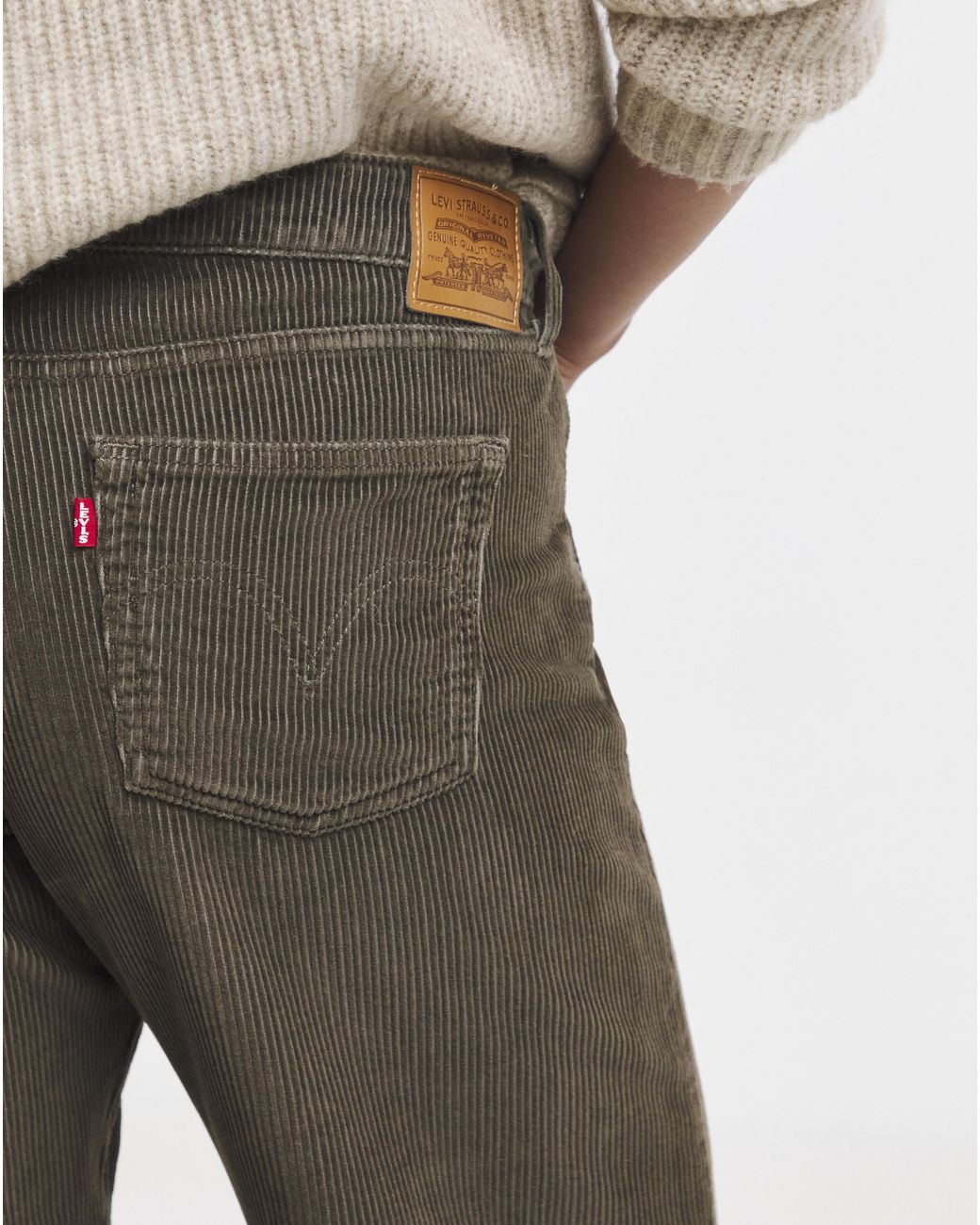 Levi's White Low Rise Loose Jean