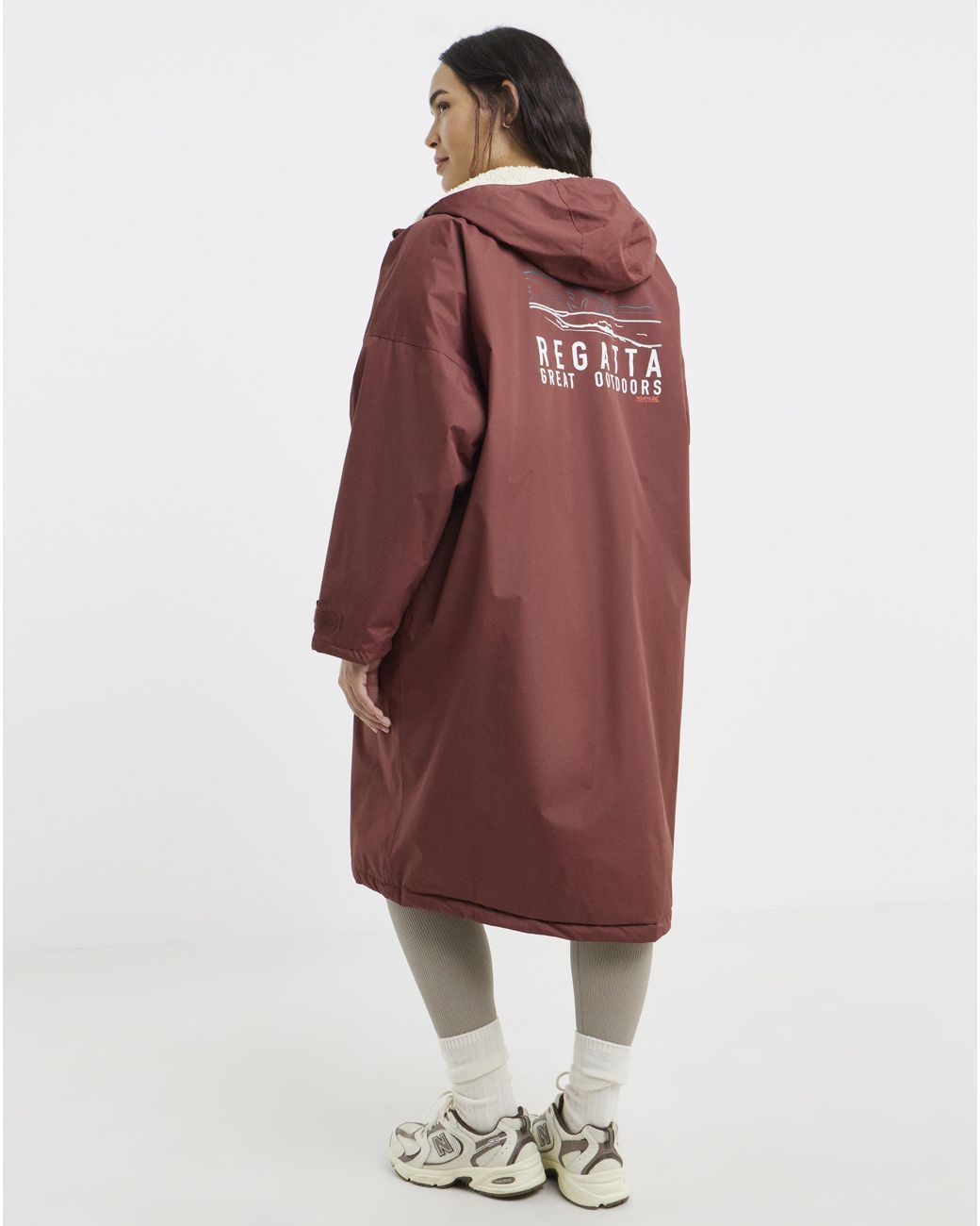 Regatta Red Waterproof Changing Robe