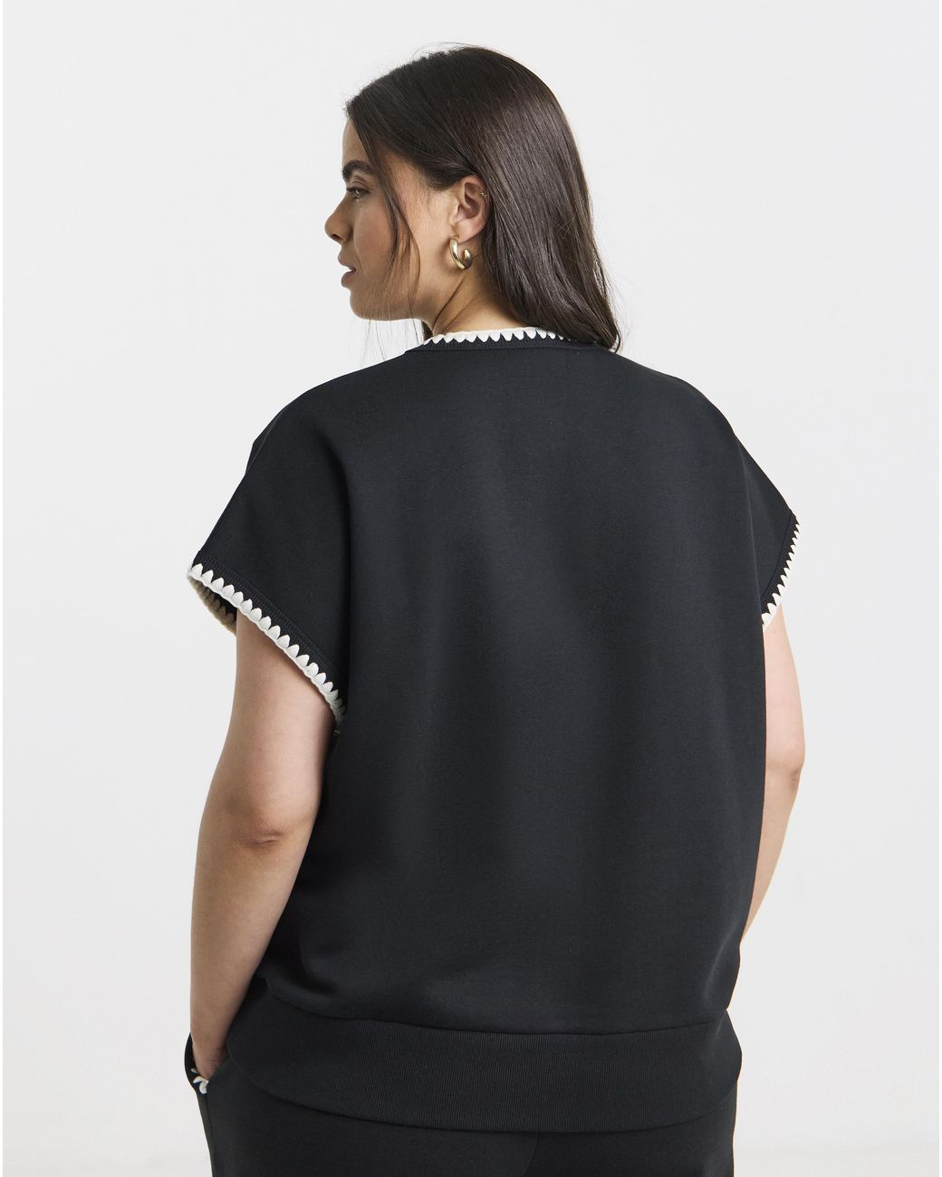 Simply Be Black Blanket Stitch Short Sleeve Sweatshirt