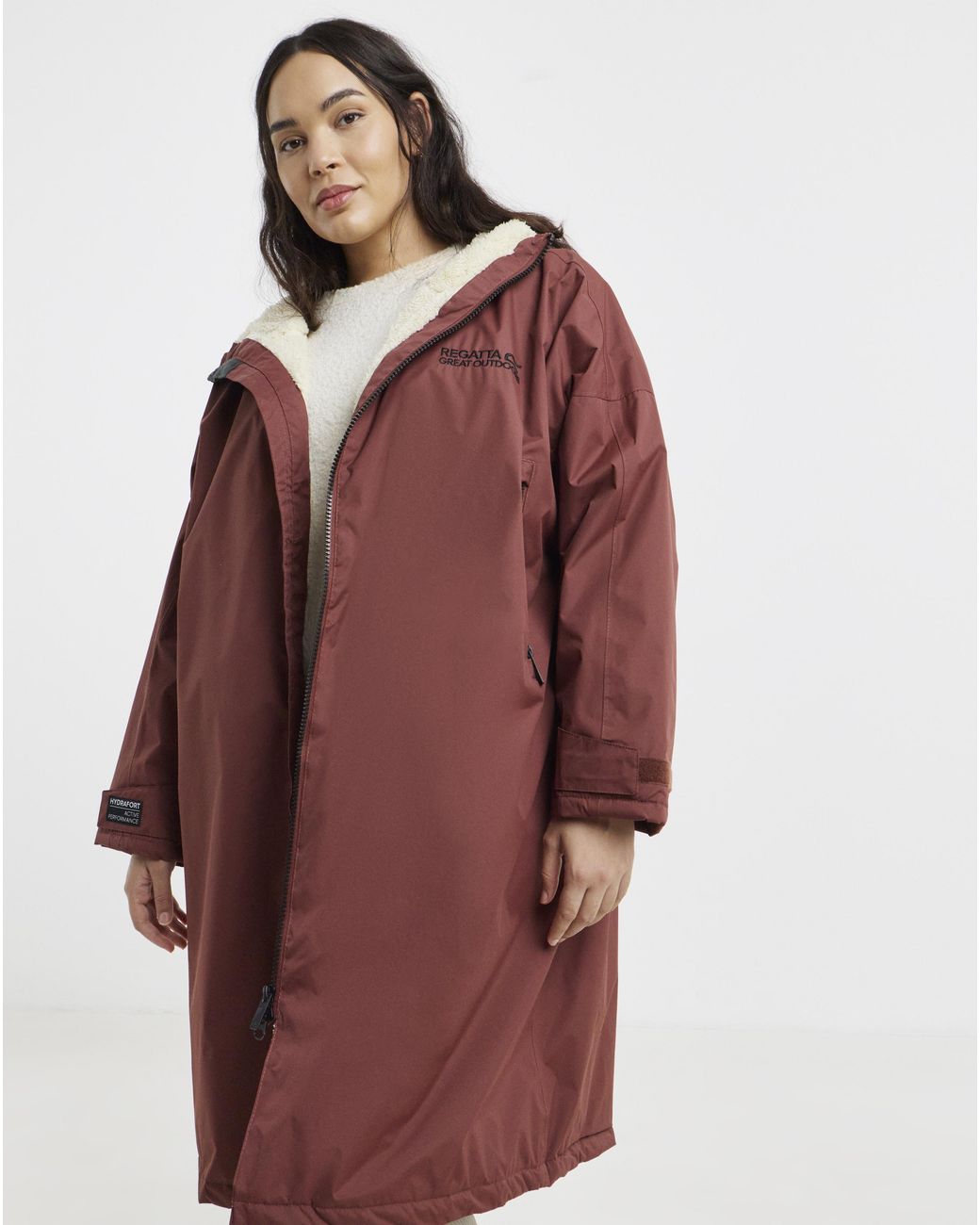 Regatta Red Waterproof Changing Robe
