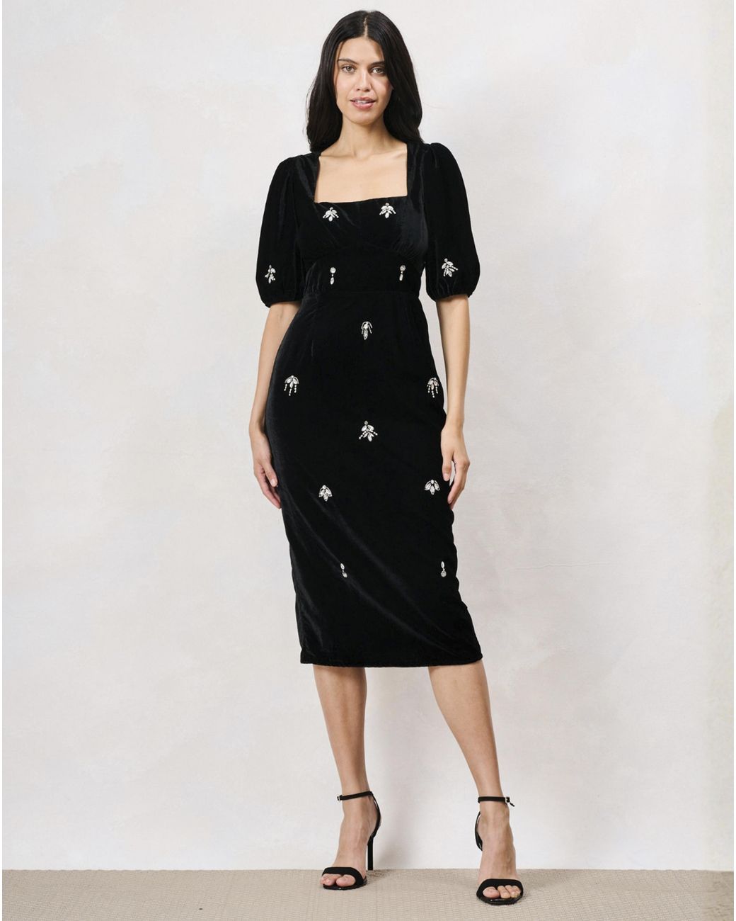 Hope & Ivy Black Bettina Embellish Dress