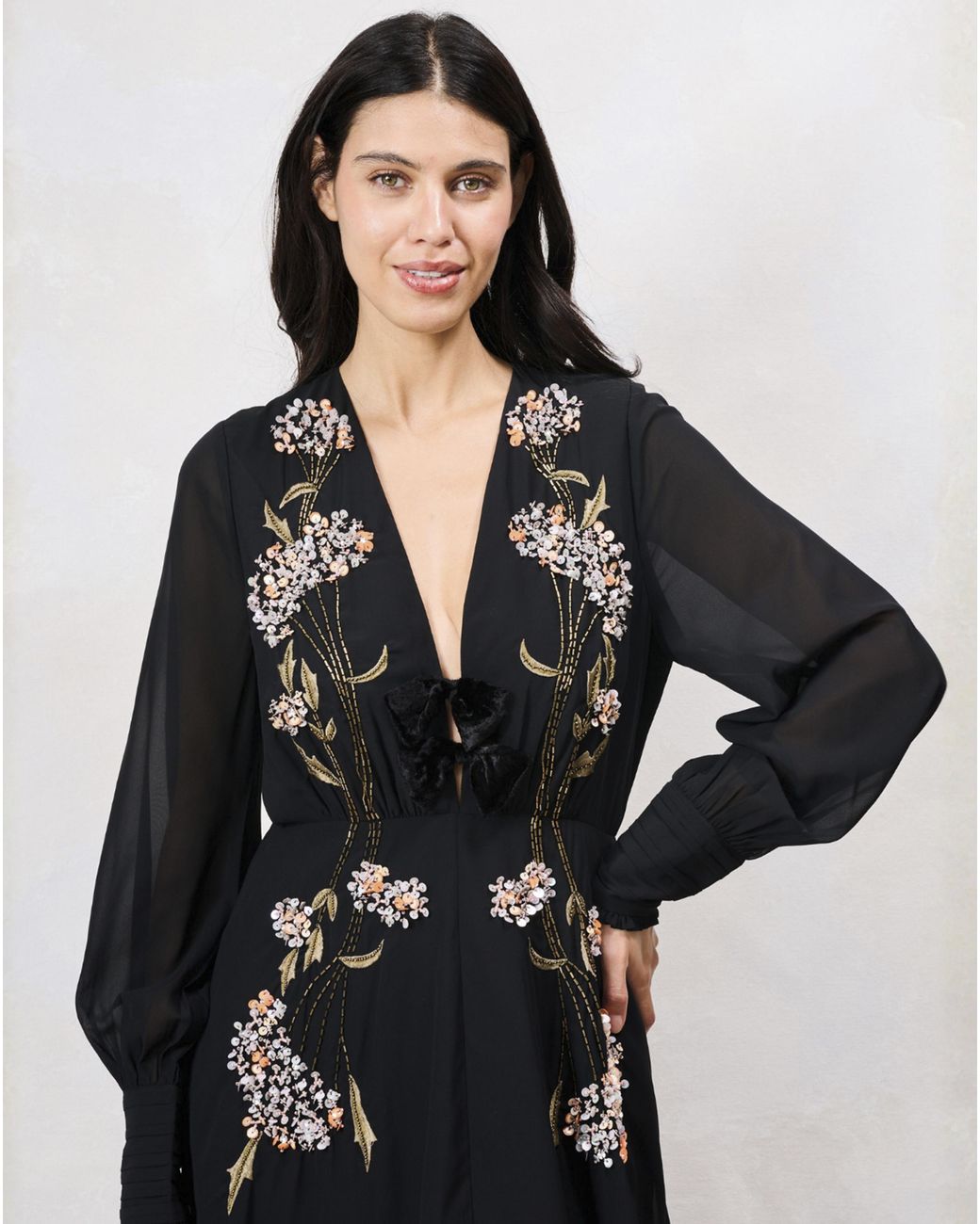 Hope & Ivy Black The Lilibet Embellished Dress