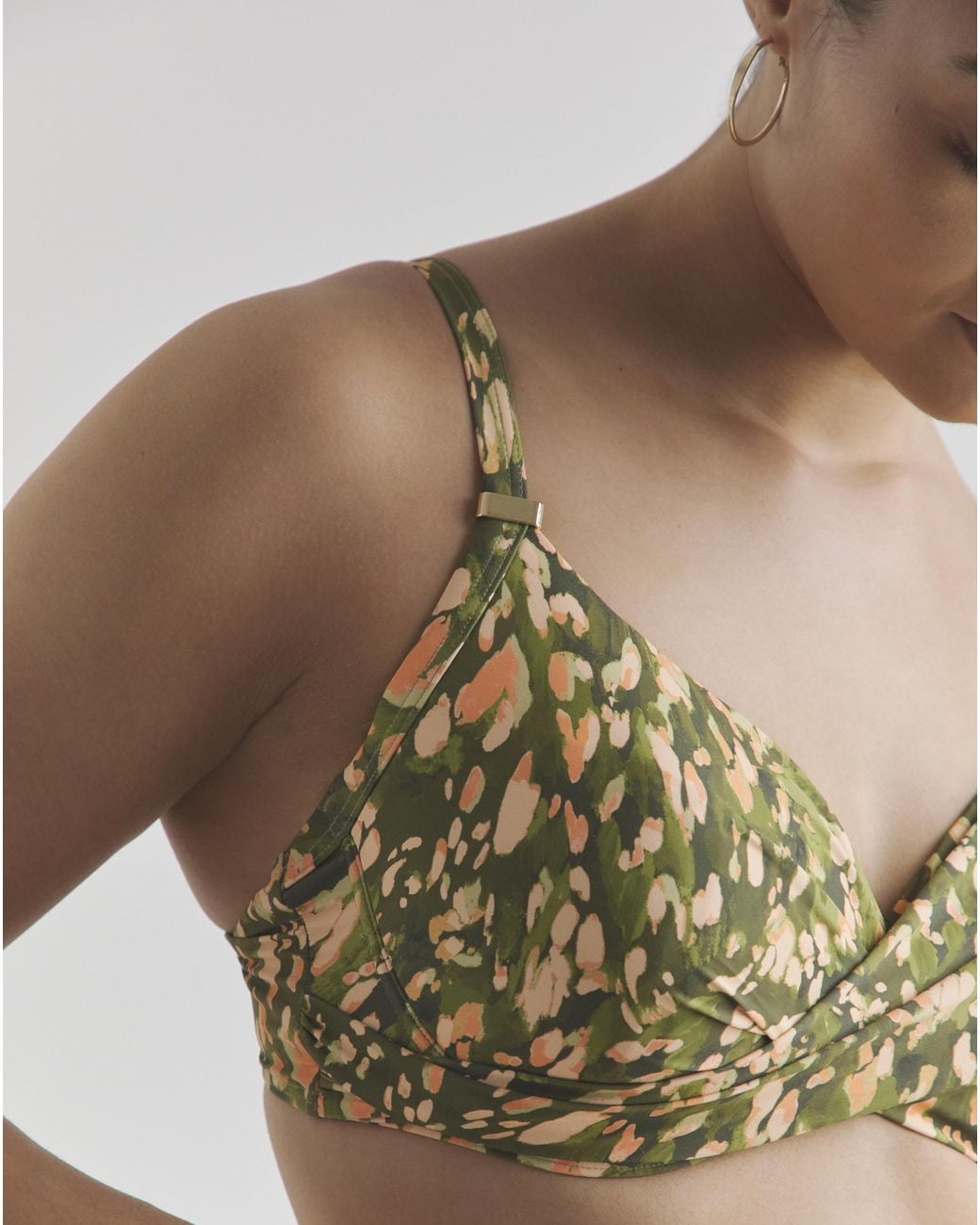 MAGISCULPT Multicolor Twist Front Plunge Bikini Top