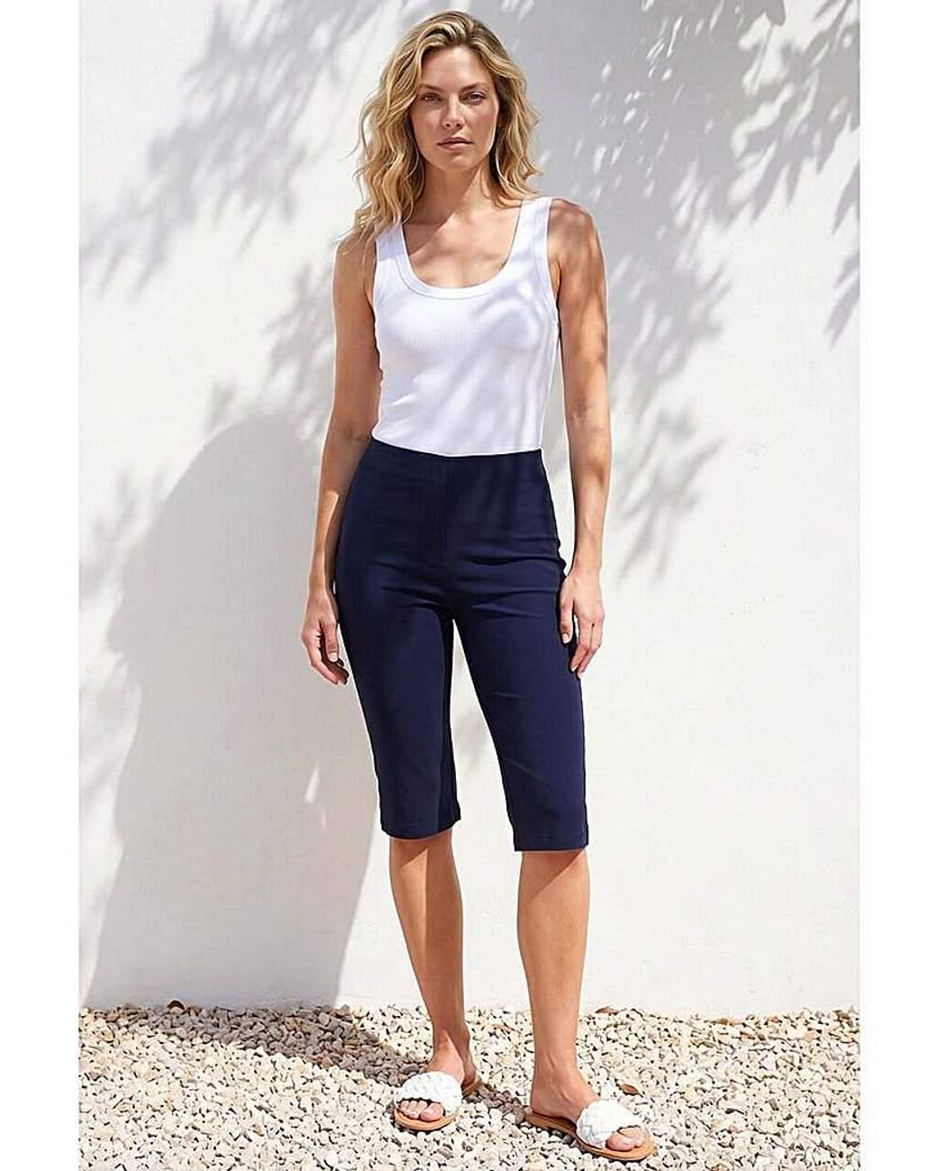 Roman Blue Roman Knee Length Elastic Waist Shorts