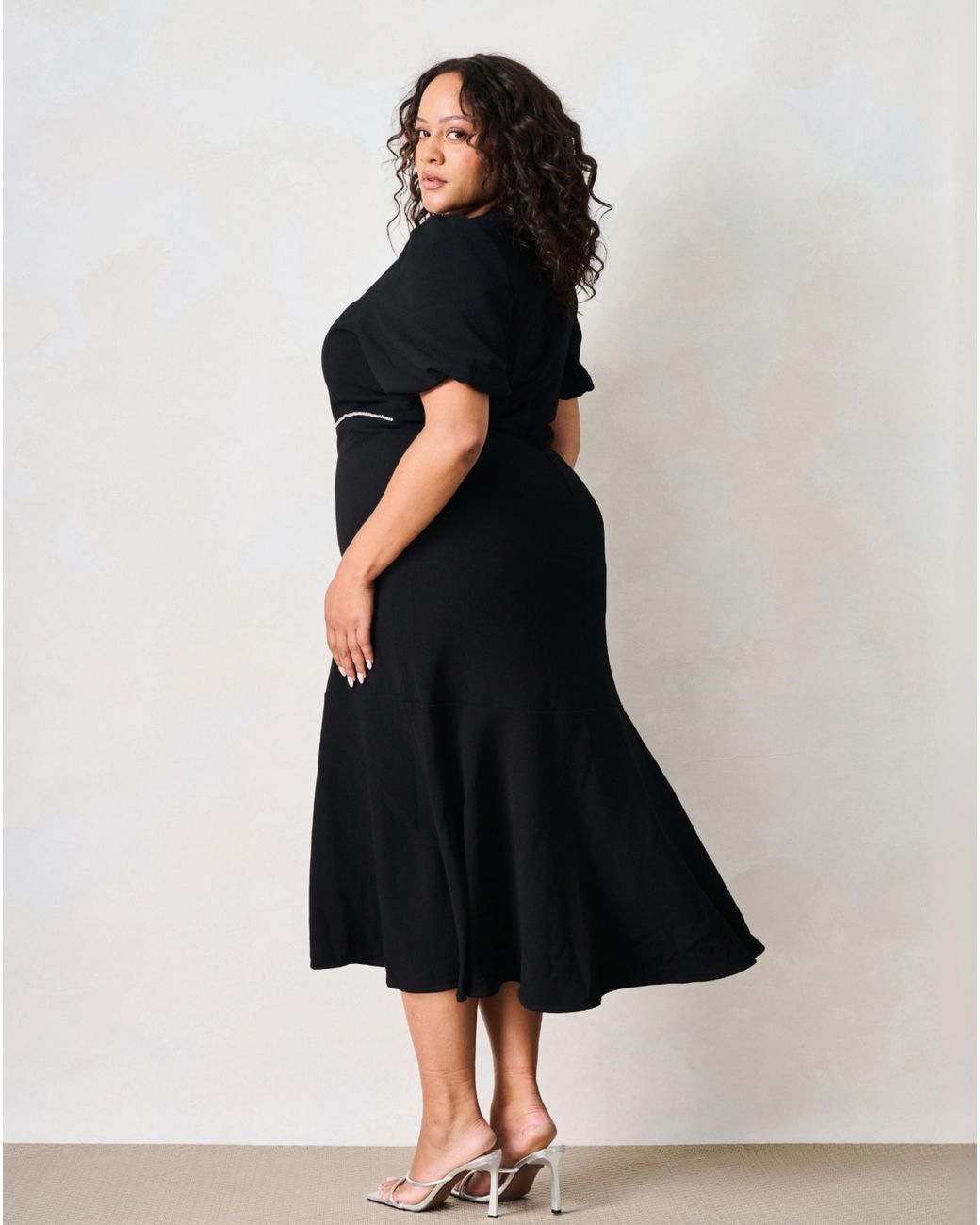 Hope & Ivy Black The Sutton Embellished Dress