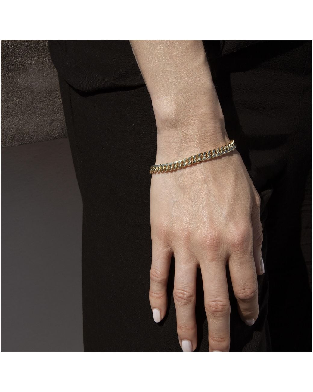 iJewel Metallic 9Ct Cuban Link Chain Bracelet
