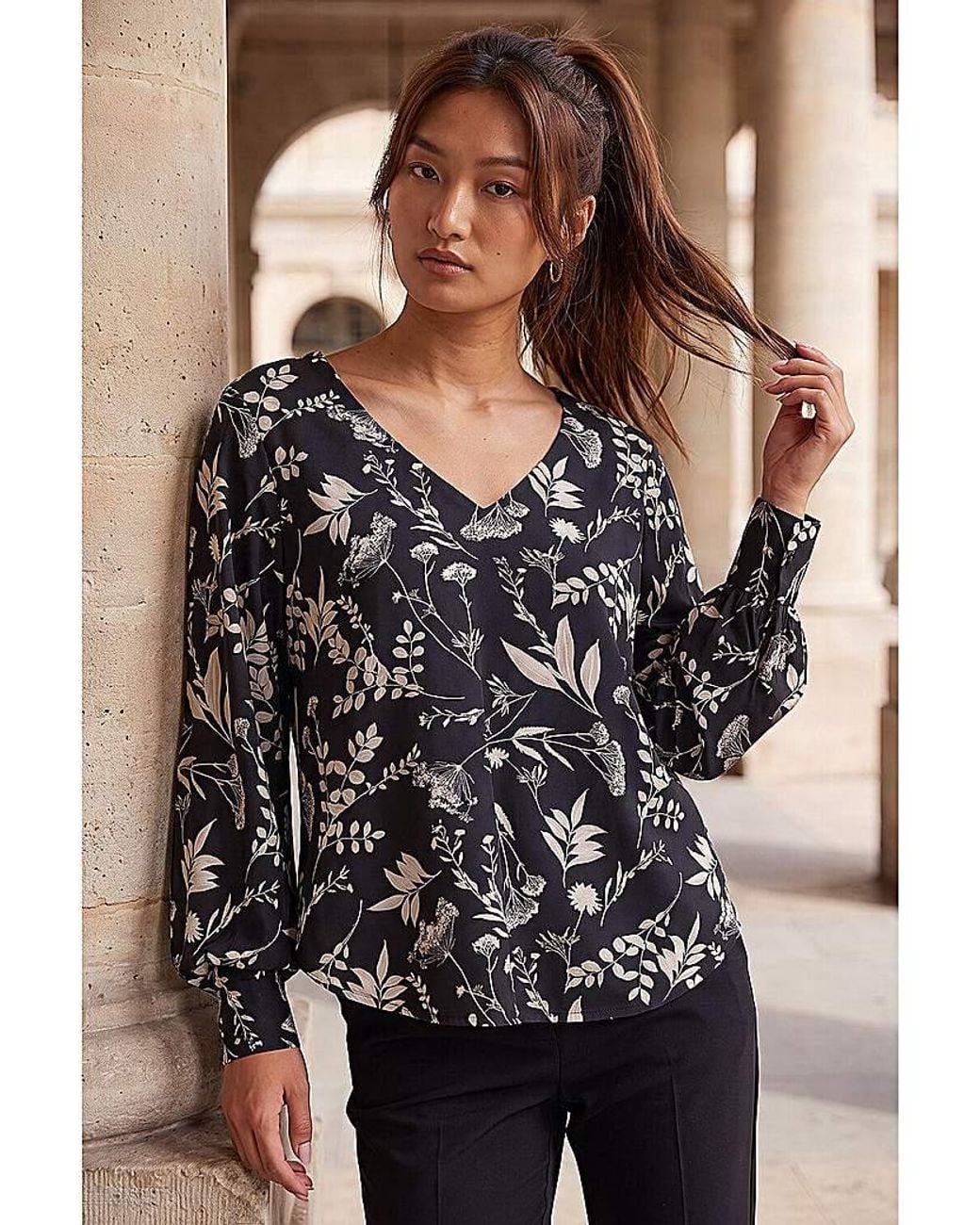Roman Black Roman Floral Puff Print Stretch Shirt
