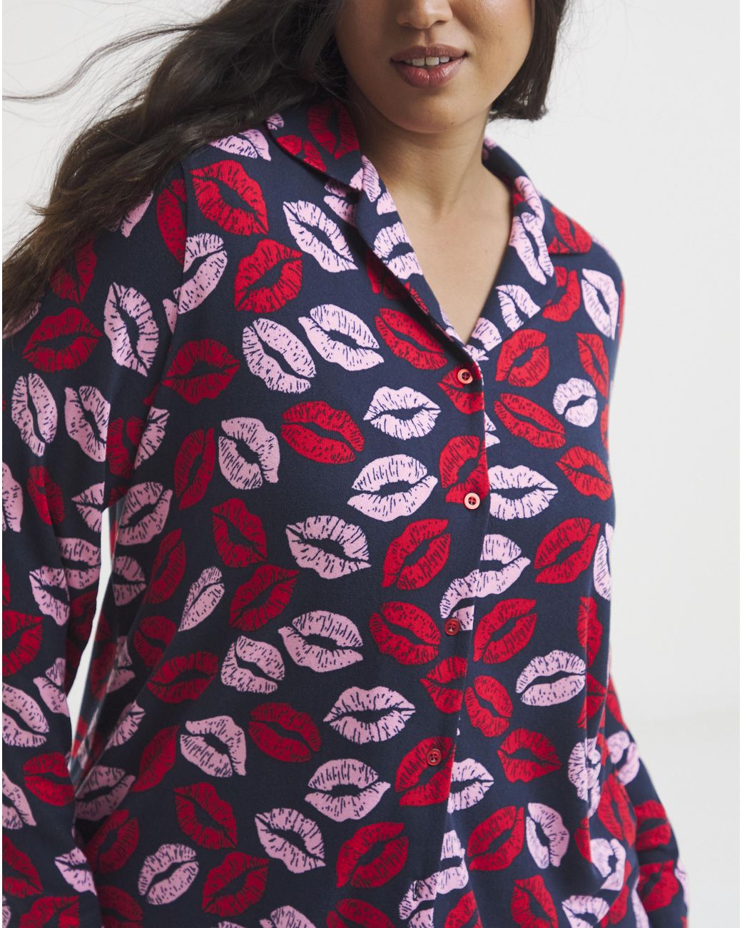 Pretty Secrets Red Snit Lip Print Revere Pyjama Set