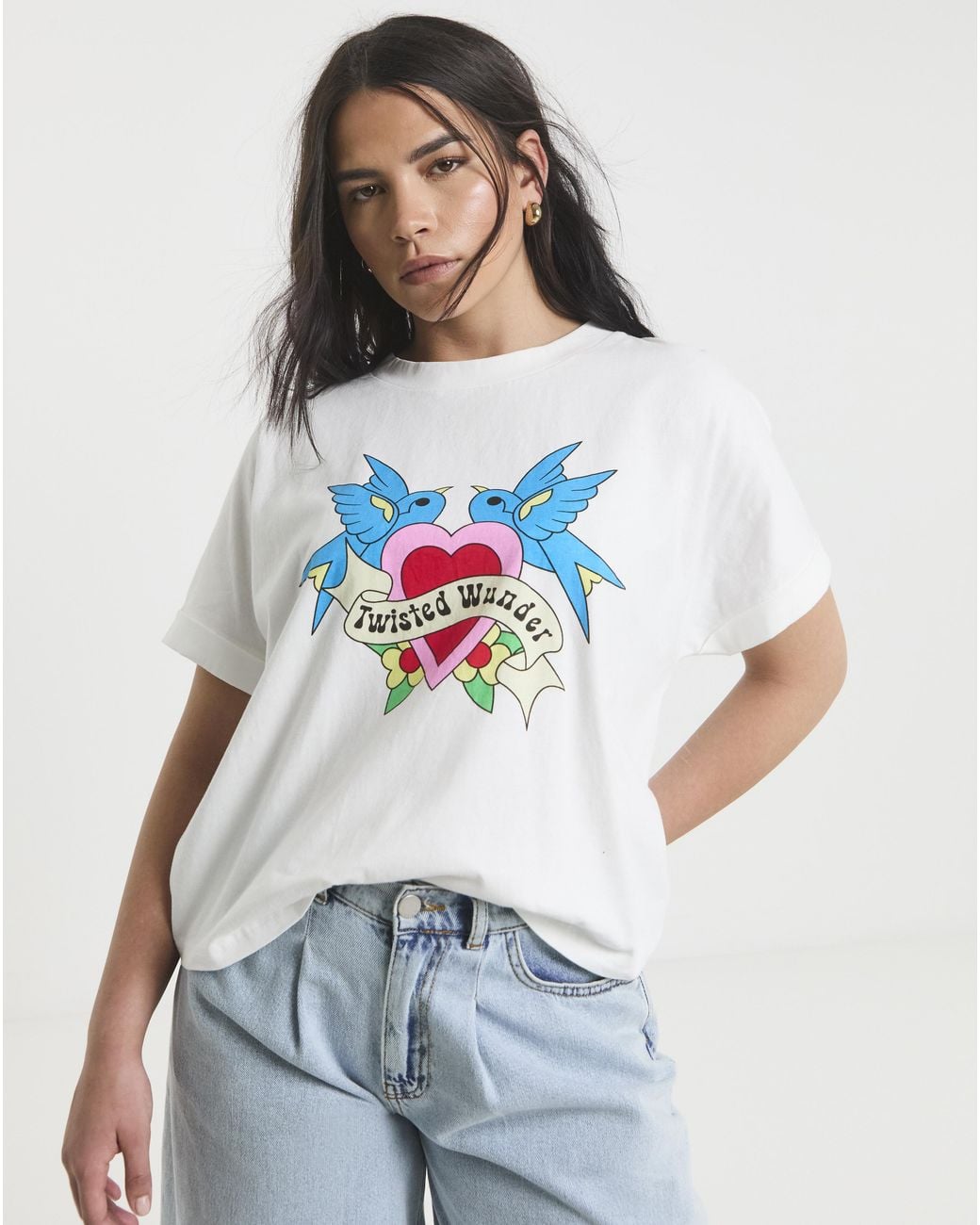 Twisted Wunder White Graphic T-Shirt