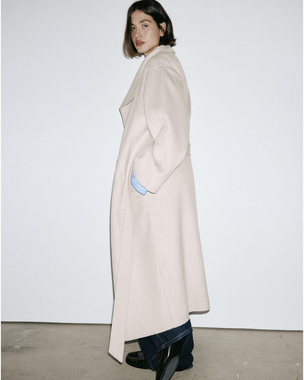 Mango White Coat Batin