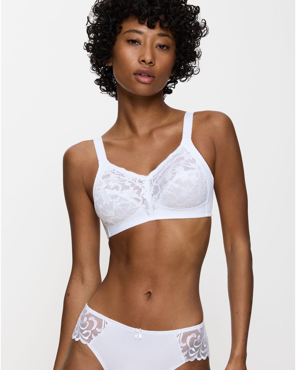 Triumph White Delicate Doreen Nonwired Bra Wht