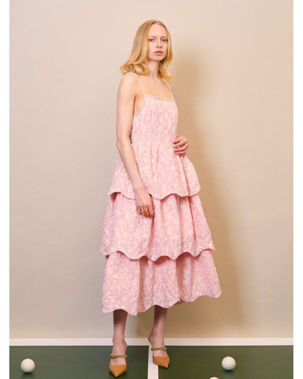 Dream Point Jacquard Tiered Midi Dress 