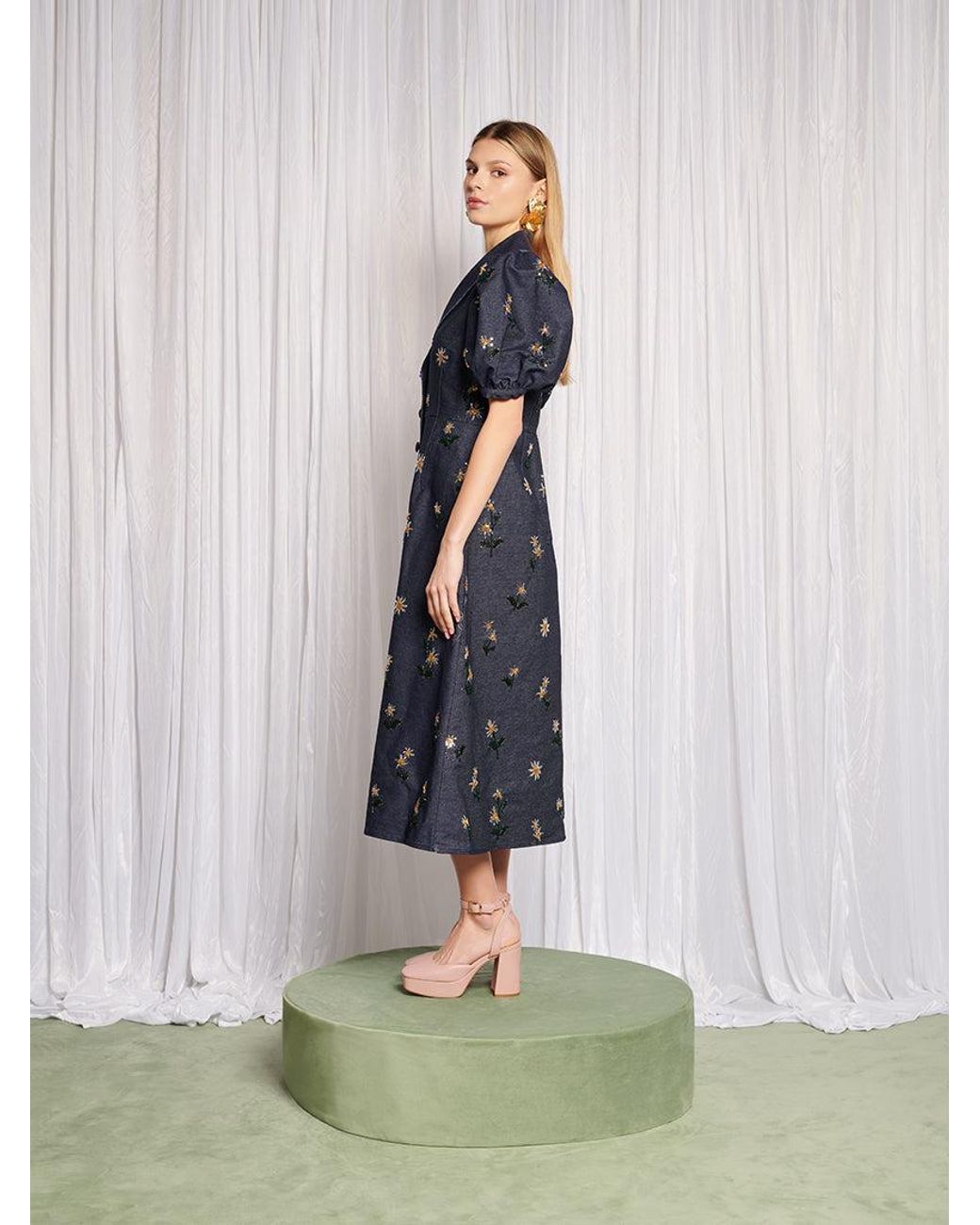 【sister jane】Ditsy Daisy オフショルダー ミディ ドレス Sister Jane The Daisy Dress in Blue | Lyst