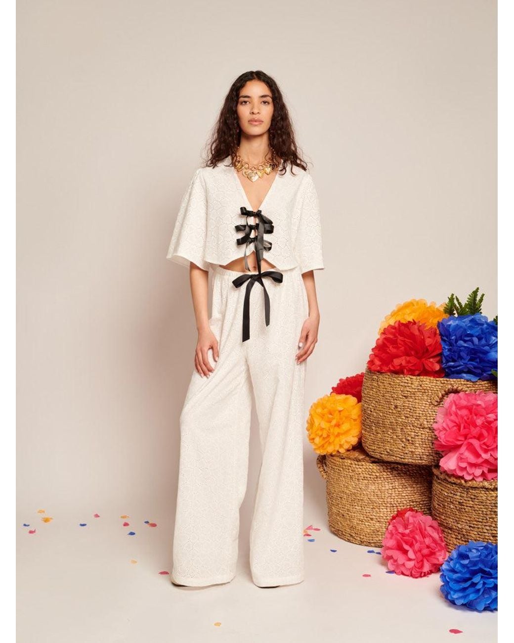 Sister Jane White Blanca Broderie Anglaise Top