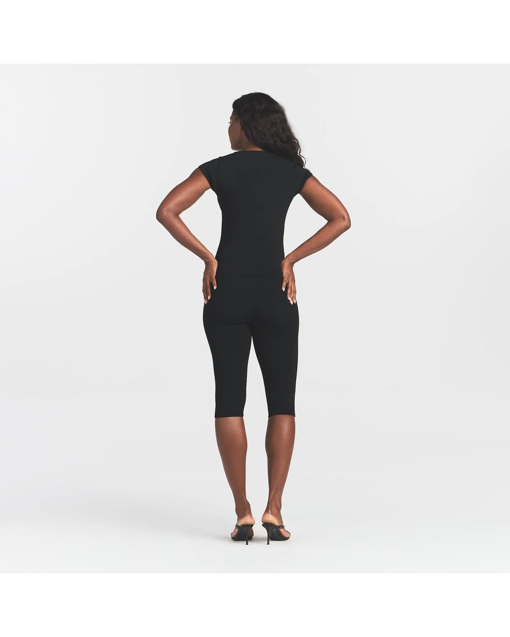 Skims Black Capri
